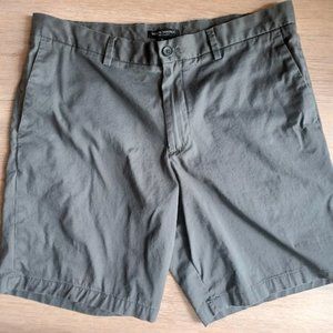 Men's Banana Republic Aiden Short, Dark Gray, Size 36 EUC